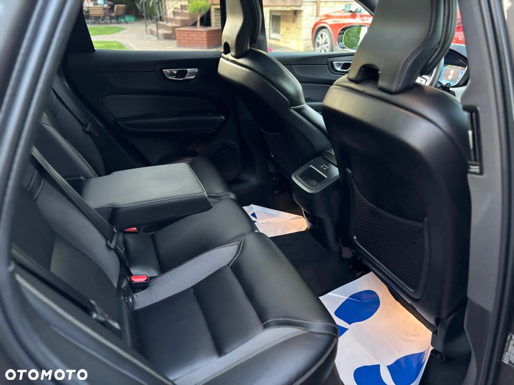 Volvo XC 60 B4 D AWD Geartronic RDesign - 16