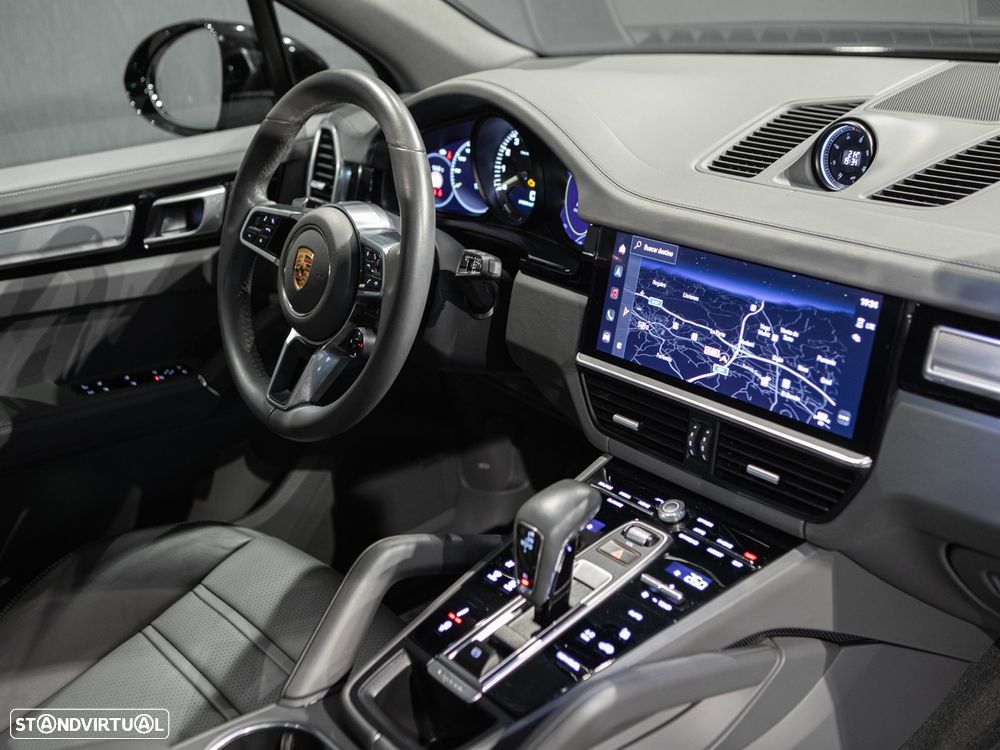 Porsche Cayenne E-Hybrid Platinum Edition - 44