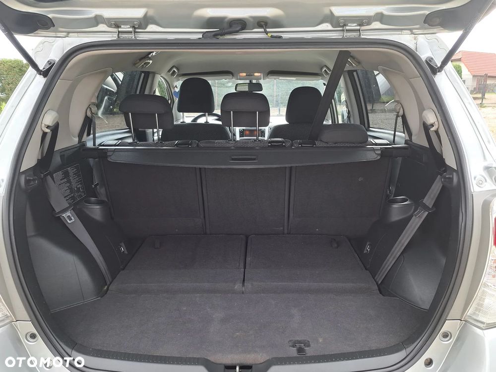 Toyota Verso 1.8 Premium EU5 7os - 6
