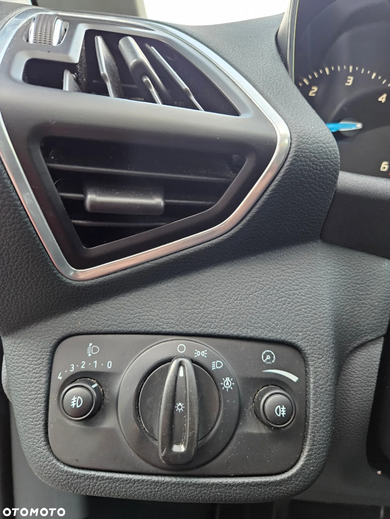 Ford C-MAX 1.6 TDCi Titanium - 9