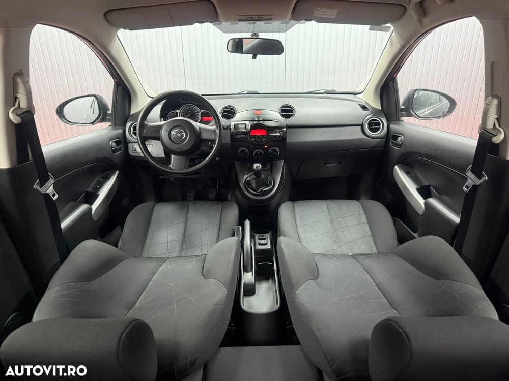 Mazda 2 - 4
