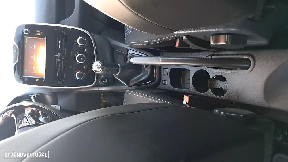 Renault Clio Sport Tourer 1.5 dCi Dynamique S 90g - 18