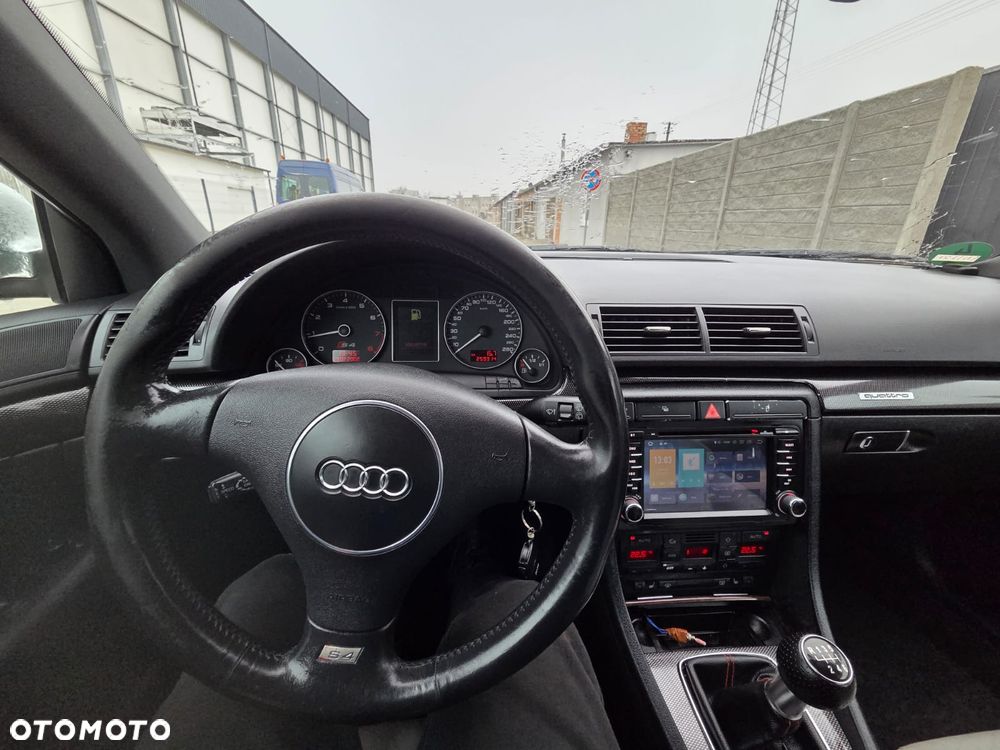 Audi S4 Avant Standard - 16