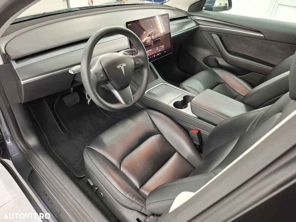 Tesla Model 3 RWD - 12