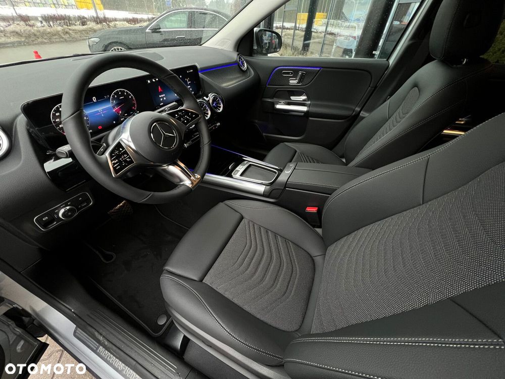 Mercedes-Benz GLA - 9