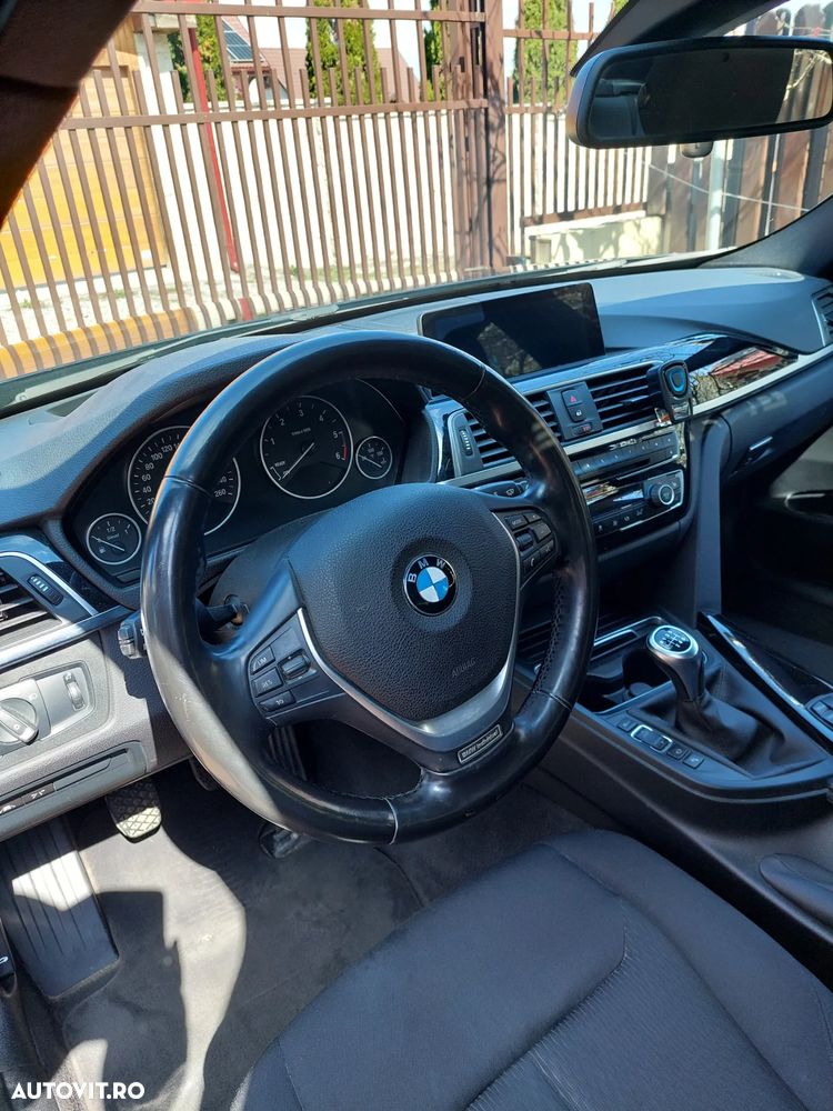 BMW Seria 3 320d xDrive Advantage - 13