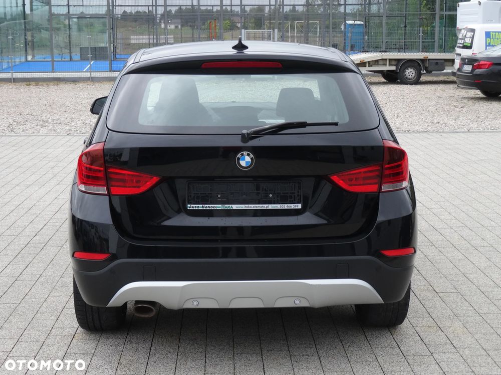BMW X1 sDrive16d Sport Line - 7