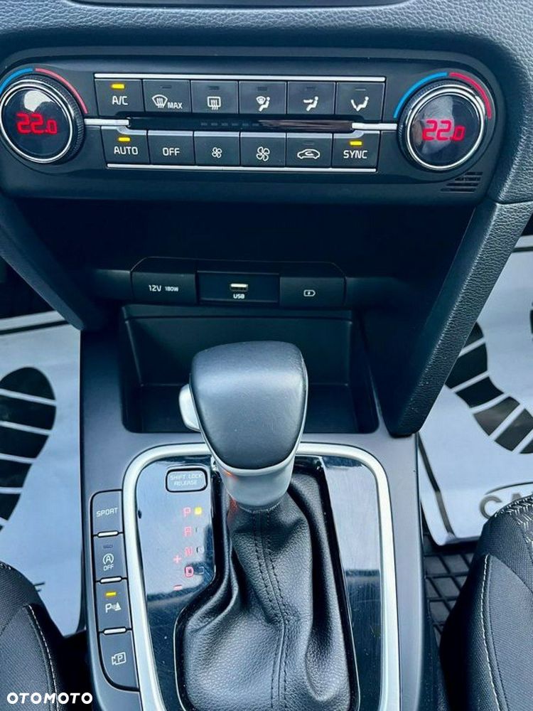 Kia Ceed 1.5 T-GDI M DCT - 14