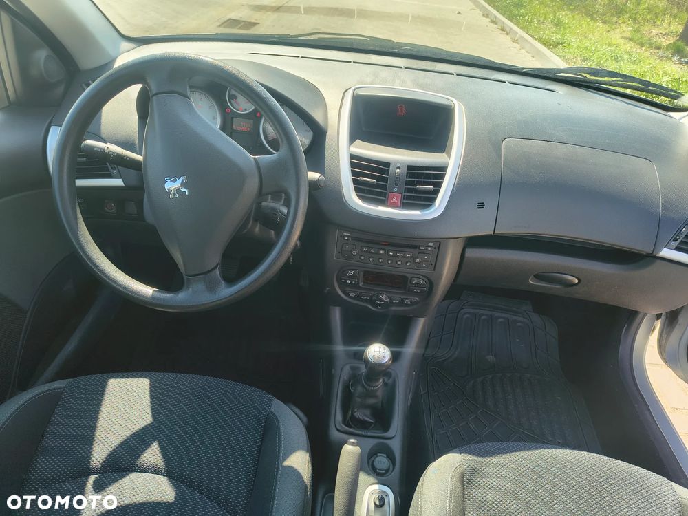 Peugeot 206 plus 75 - 9