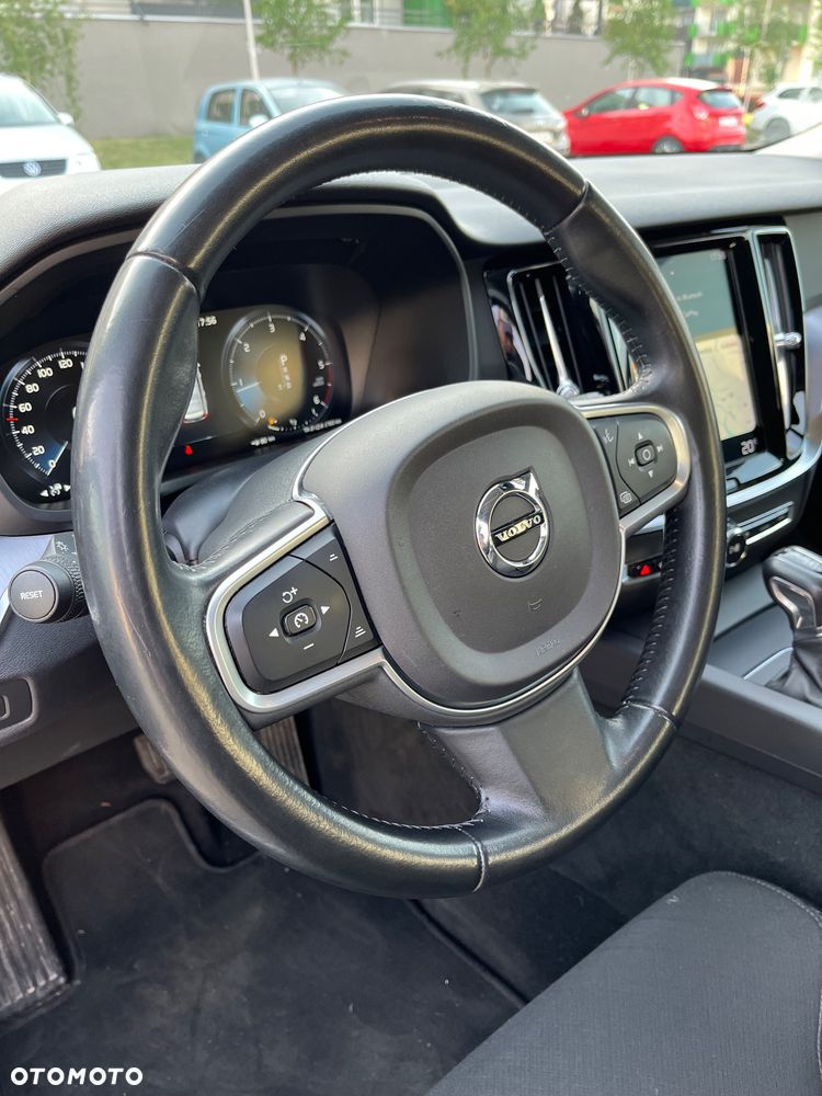 Volvo V60 D3 Geartronic Momentum Pro - 32