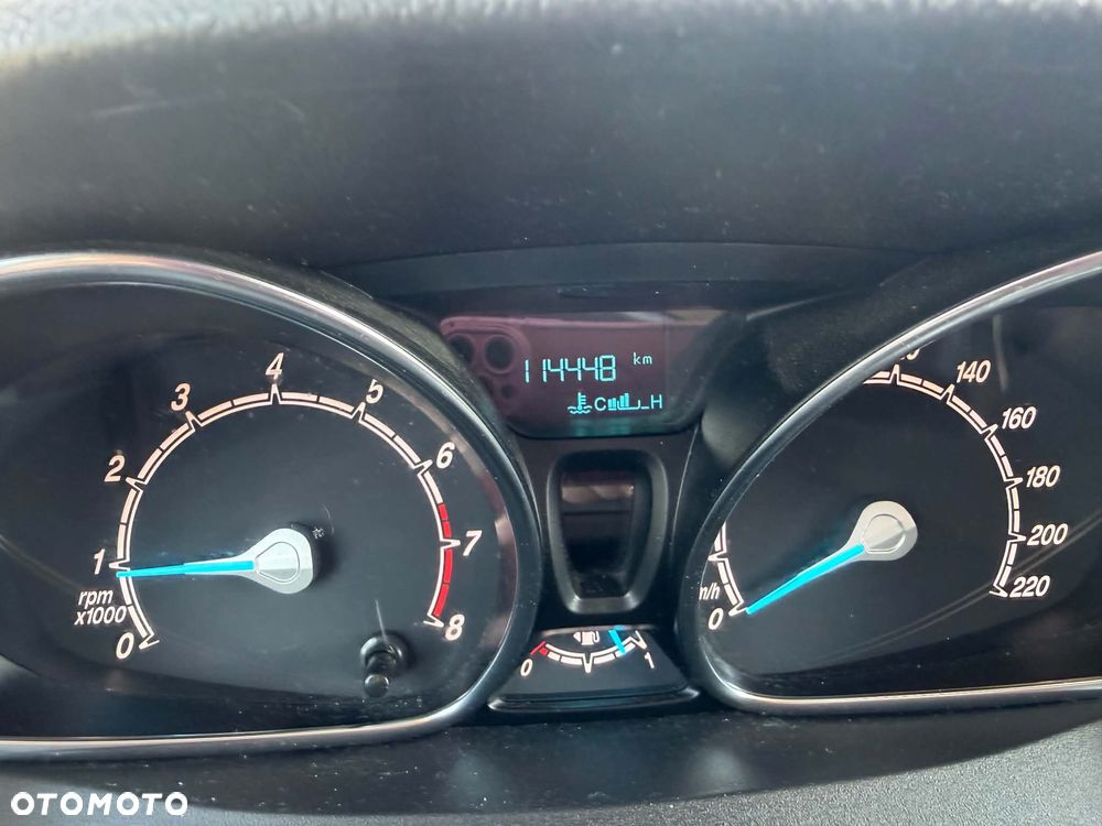 Ford Tourneo Courier - 16