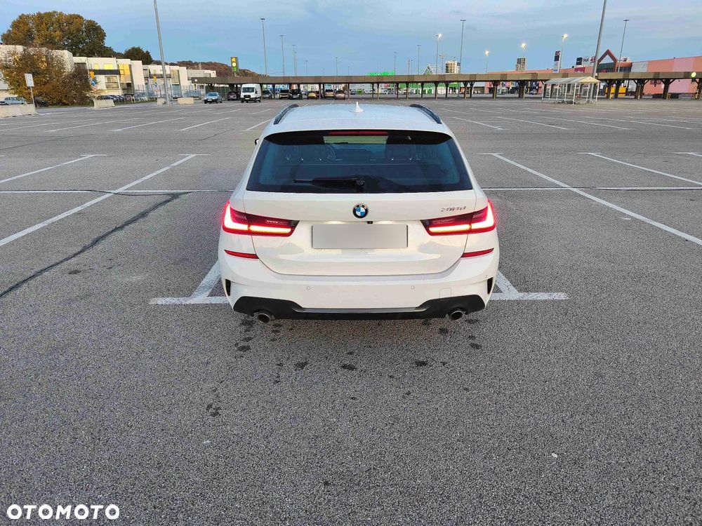 BMW Seria 3 318d M Sport - 2