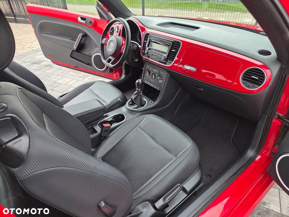 Volkswagen New Beetle - 20