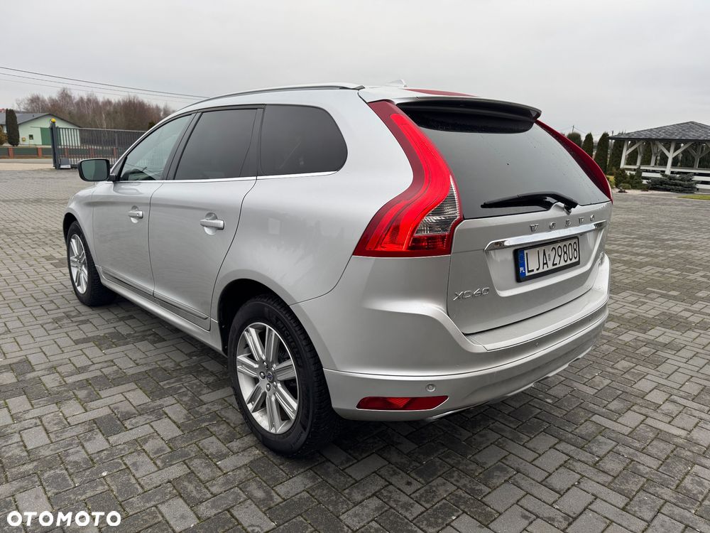 Volvo XC 60 T5 AWD Geartronic Summum - 3