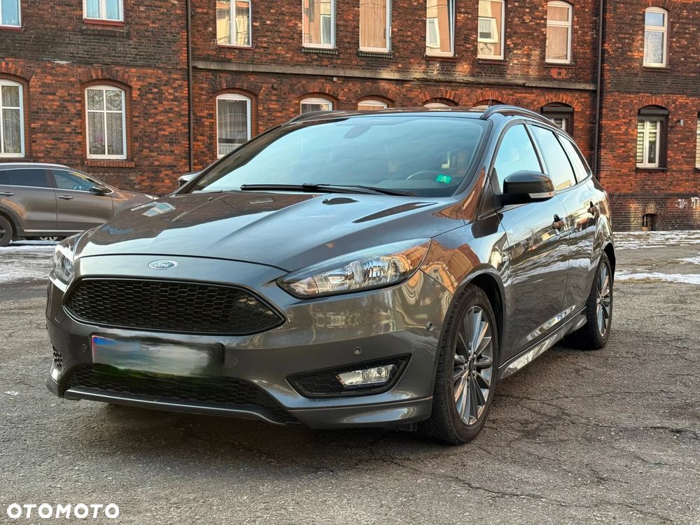 Ford Focus 1.5 EcoBoost ST-Line - 1
