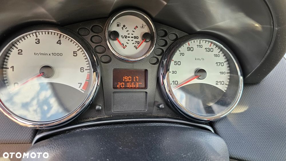 Peugeot 207 - 14
