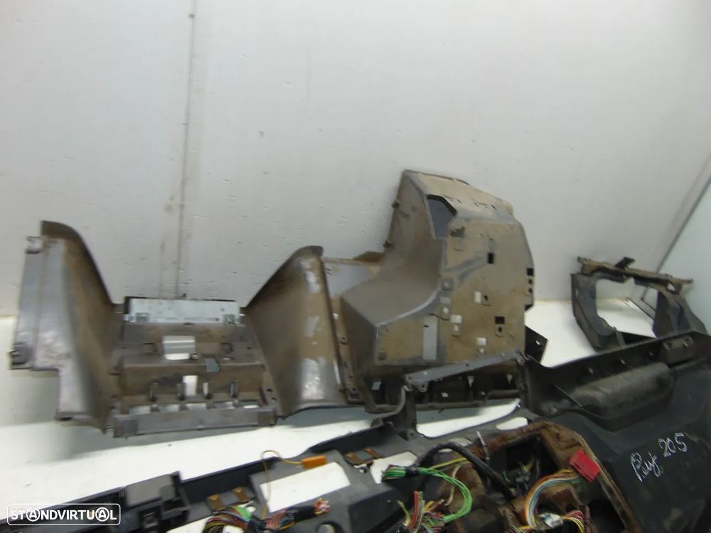 Peugeot 205 tablier - 9