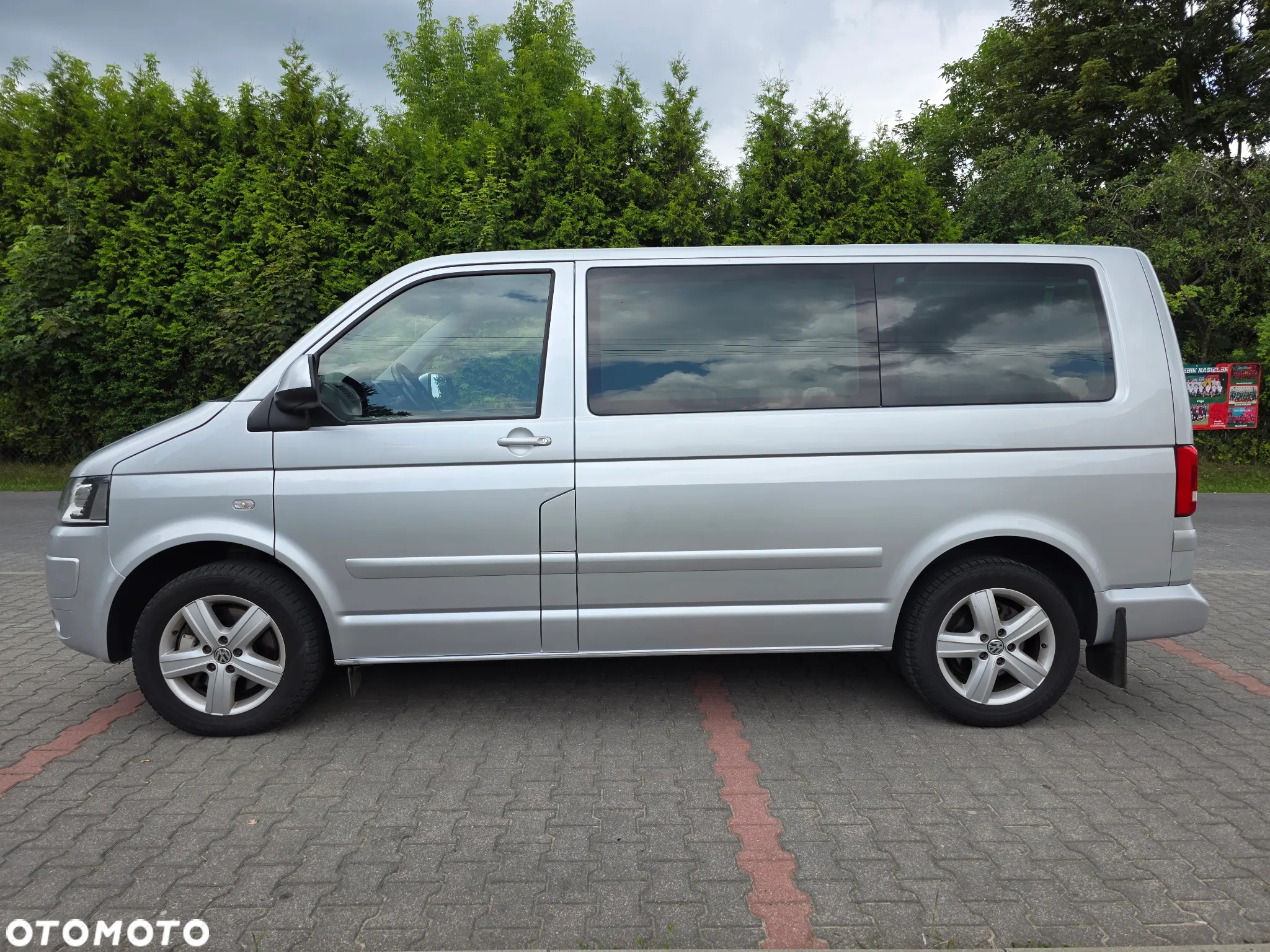 Volkswagen Caravelle - 3