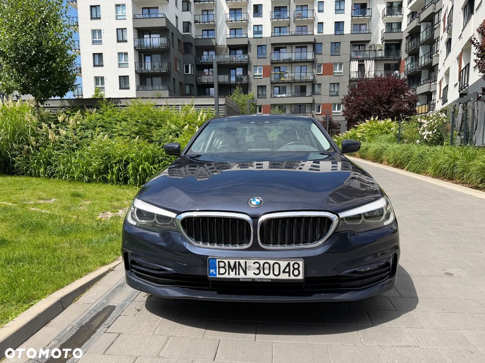BMW Seria 5 520d xDrive Sport Line - 3