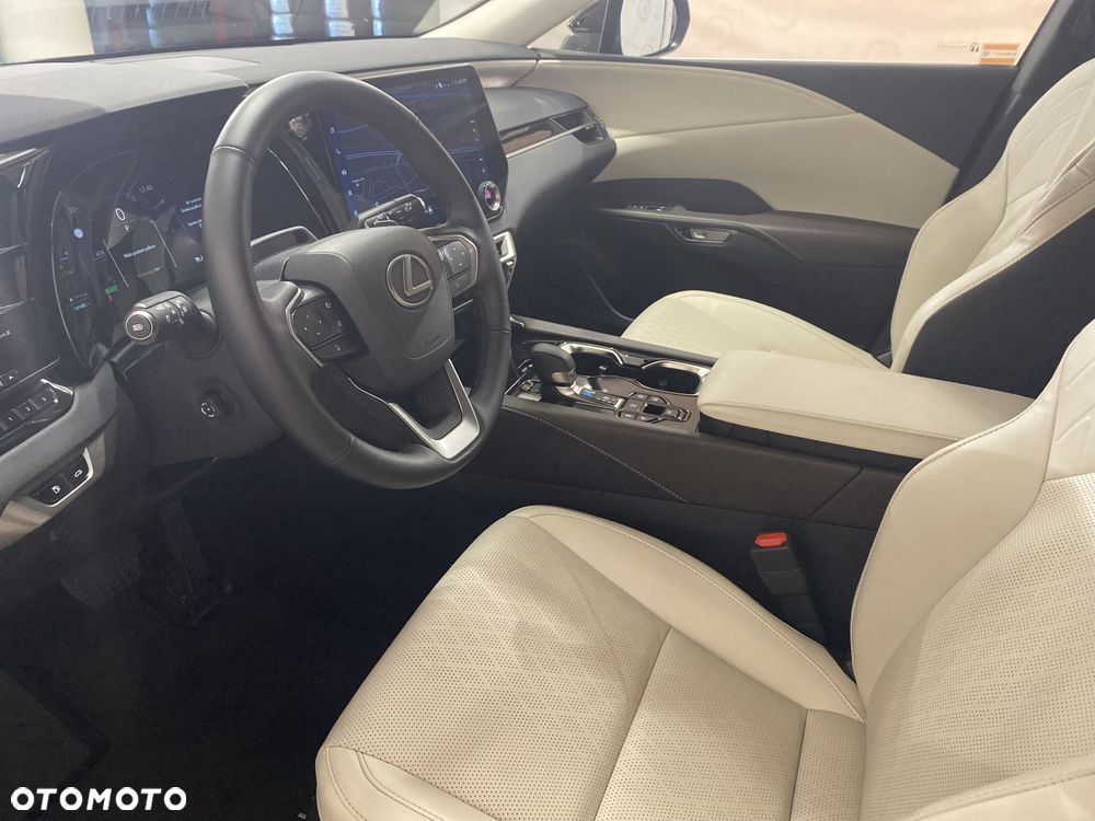 Lexus RX 450h+ F Sport Design - 4