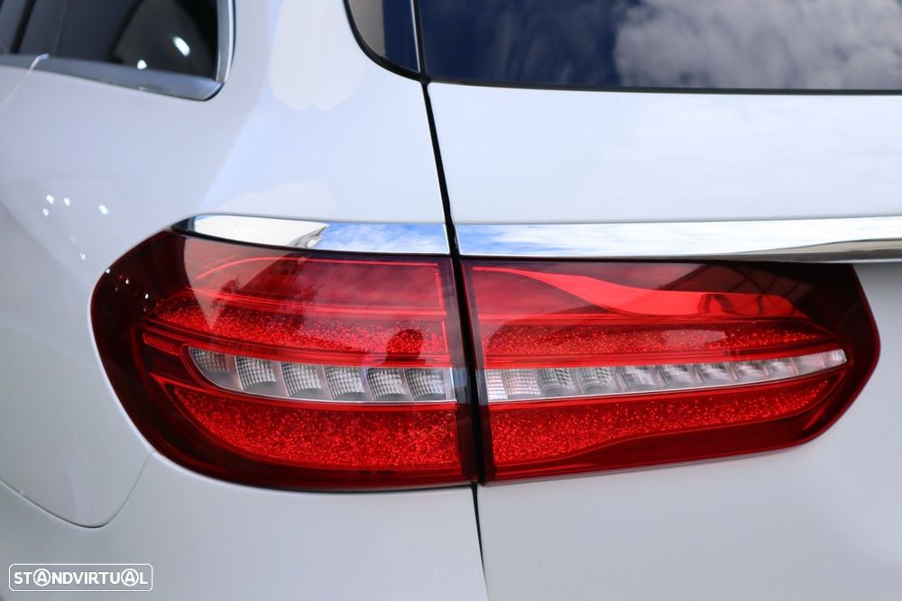 Mercedes-Benz E 220 d AMG 7L - 11