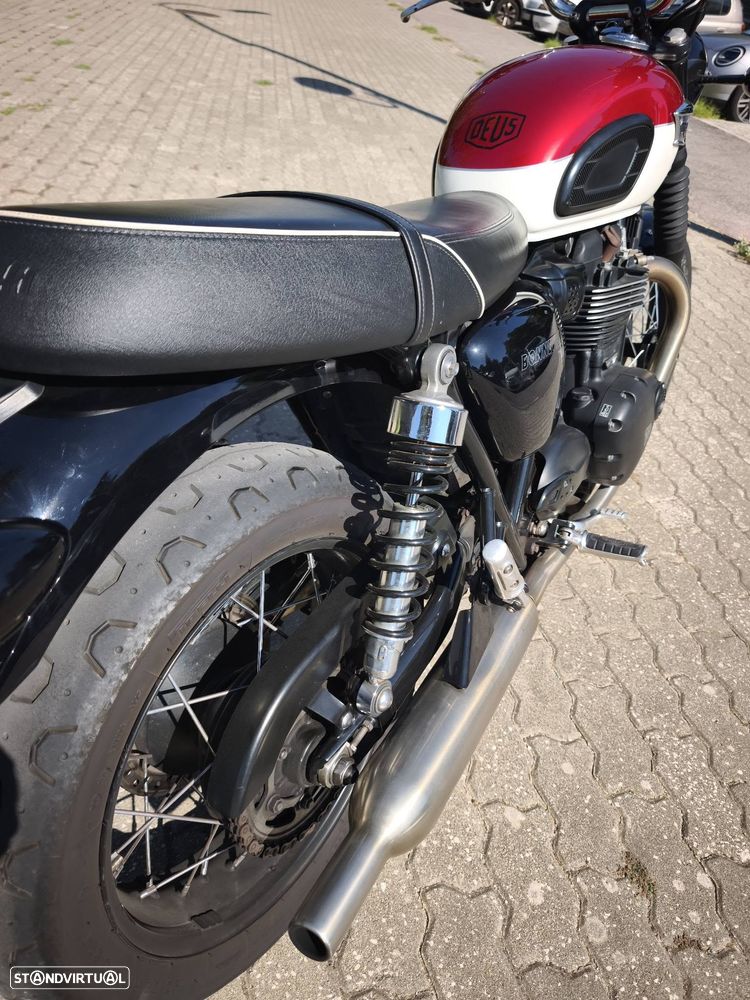 Triumph Bonneville T 100 - 11