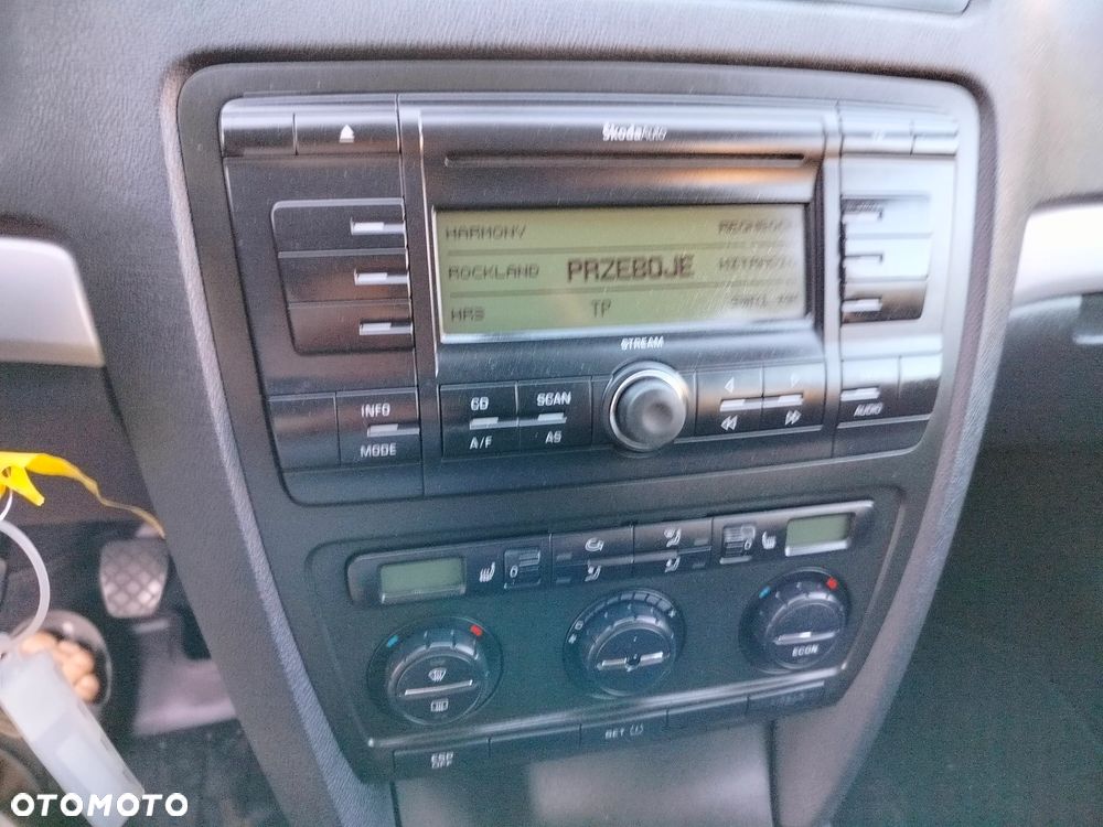 Skoda Octavia 1.6 Style - 25
