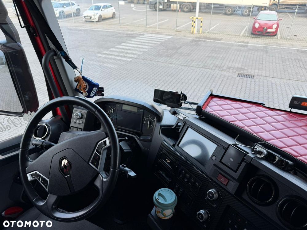 Renault T520 // ACC - 6