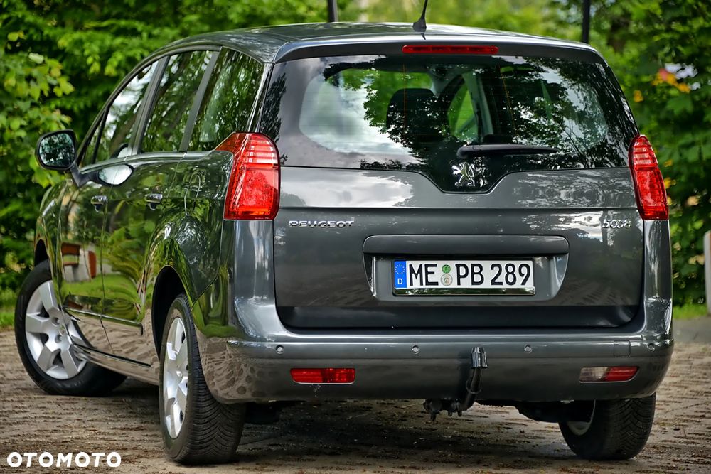 Peugeot 5008 - 5