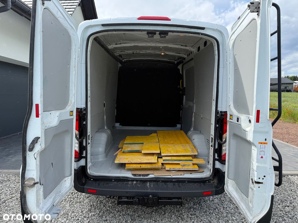 Ford Transit - 13