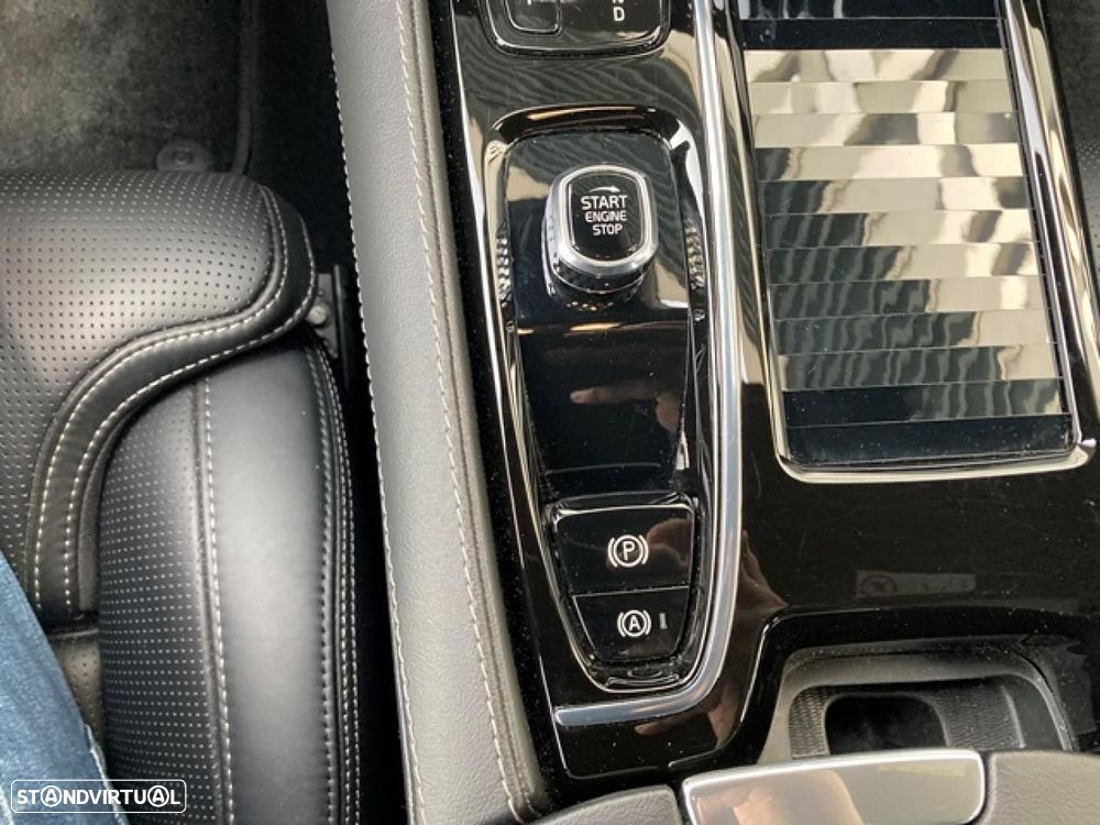 Volvo V90 2.0 T6 PHEV R-Design AWD - 32