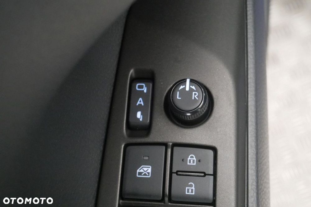 Toyota Camry 2.5 Hybrid Comfort CVT - 28