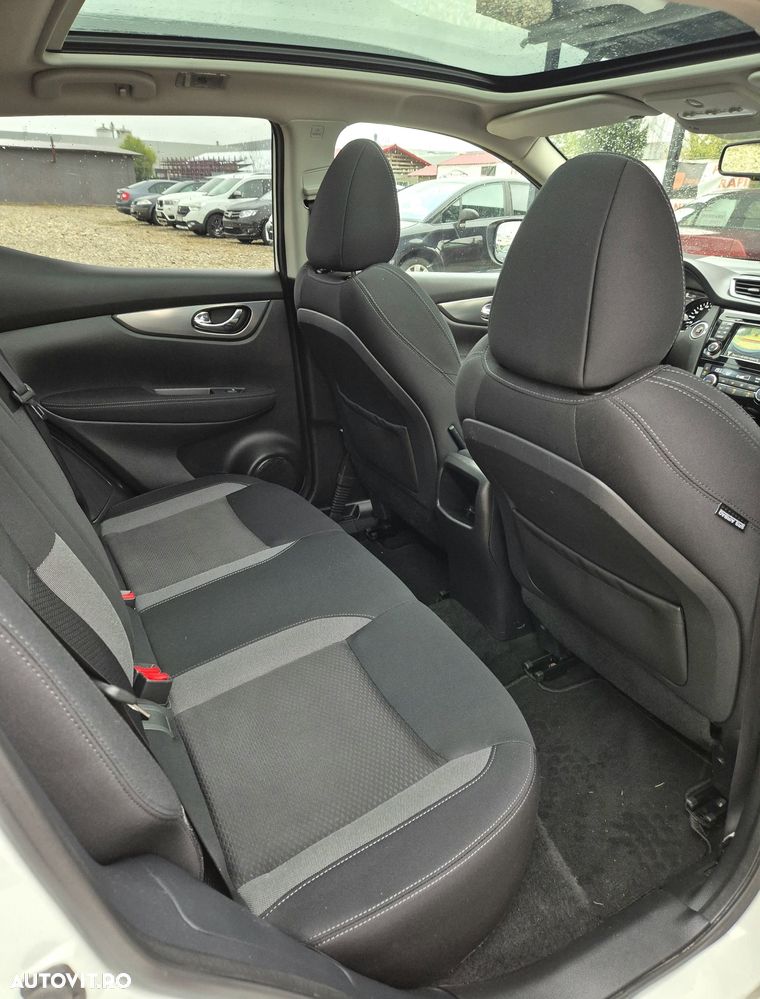 Nissan Qashqai 1.2 DIG-T Start/Stop X-TRONIC N-Connecta - 13