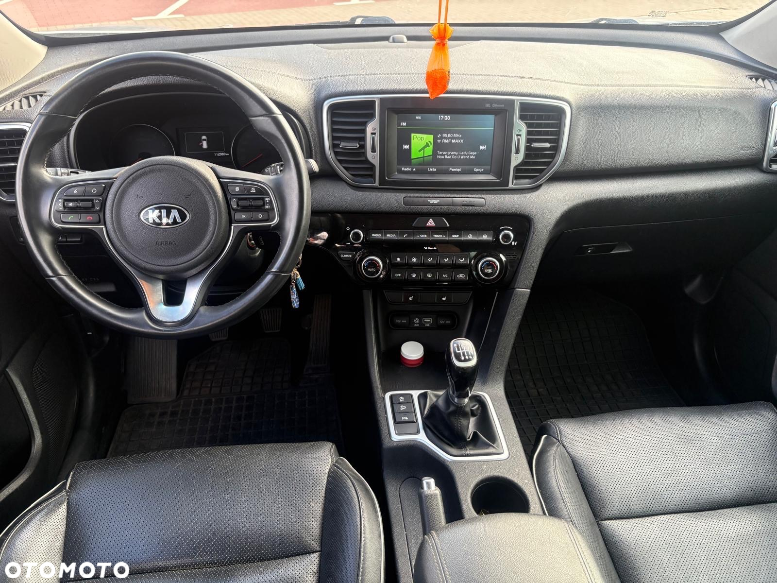 Kia Sportage 1.6 GDI 2WD Black Edition - 11