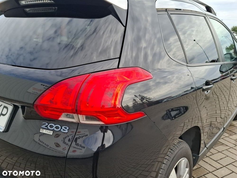 Peugeot 2008 1.2 Pure Tech Style S&S - 18