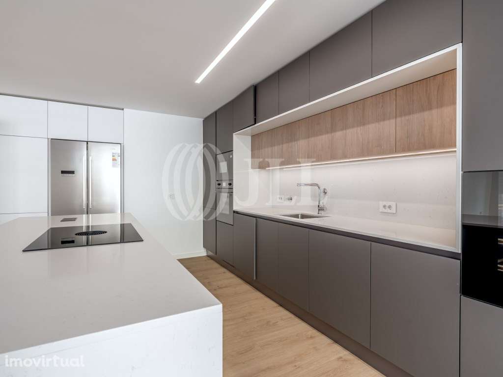 Apartamento T3 com vista mar e garagem em Cascais - Grande imagem: 5/31