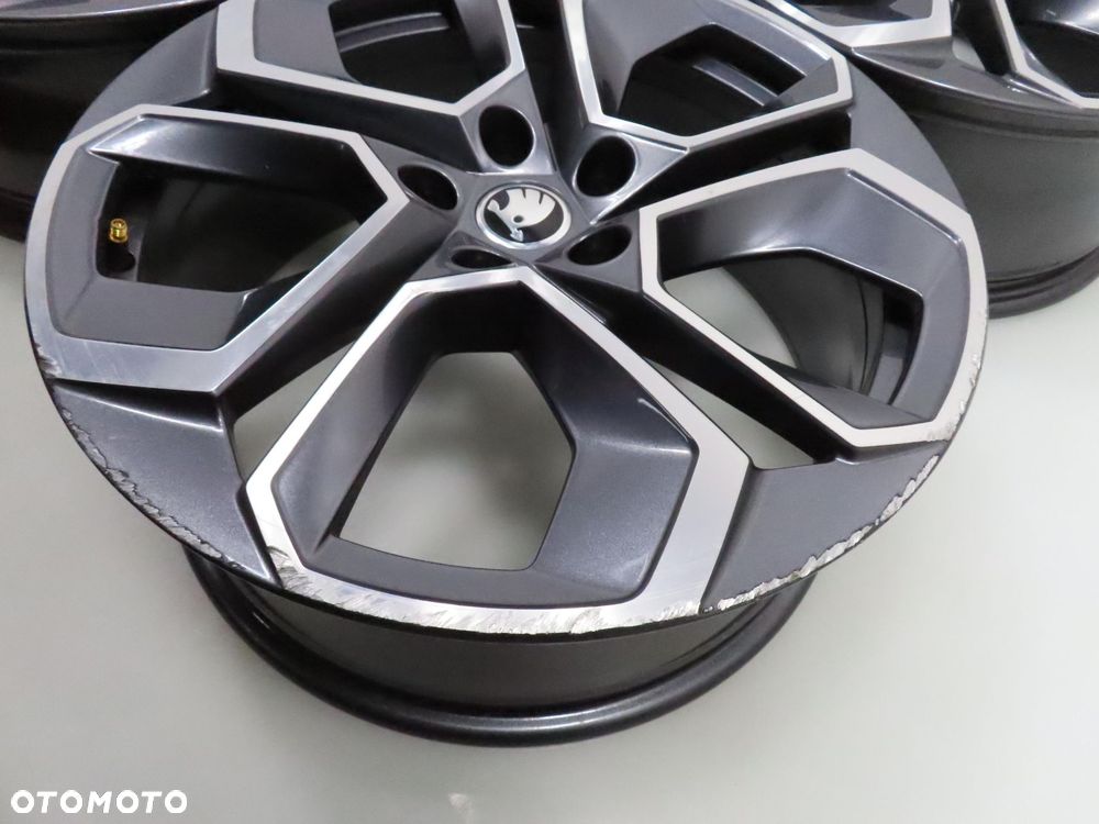 Alufelgi 19'' Skoda Octavia IV RS Superb 5x112 ET48 5E3601025S - 7