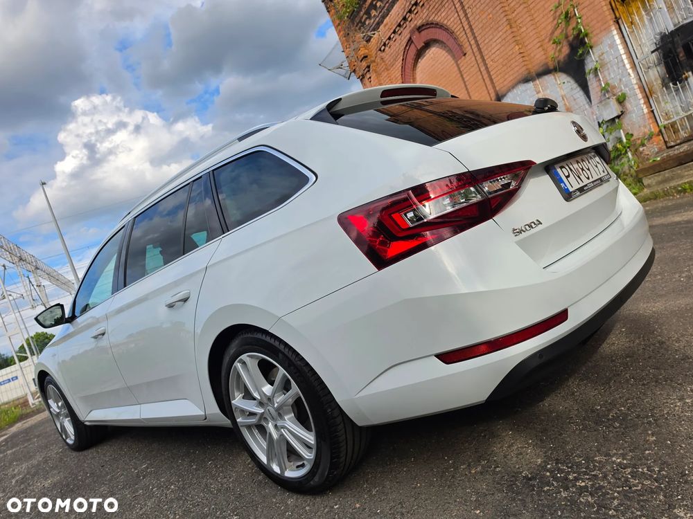 Skoda Superb 2.0 TDI L&K DSG - 6
