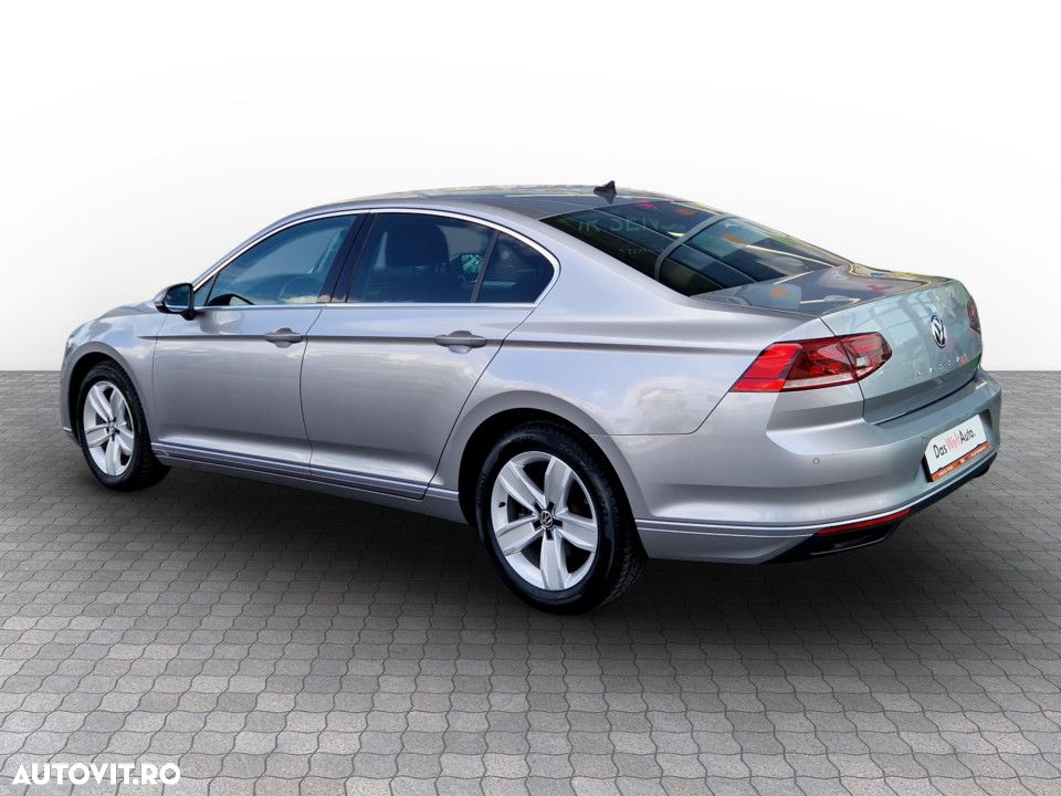 Volkswagen Passat - 4