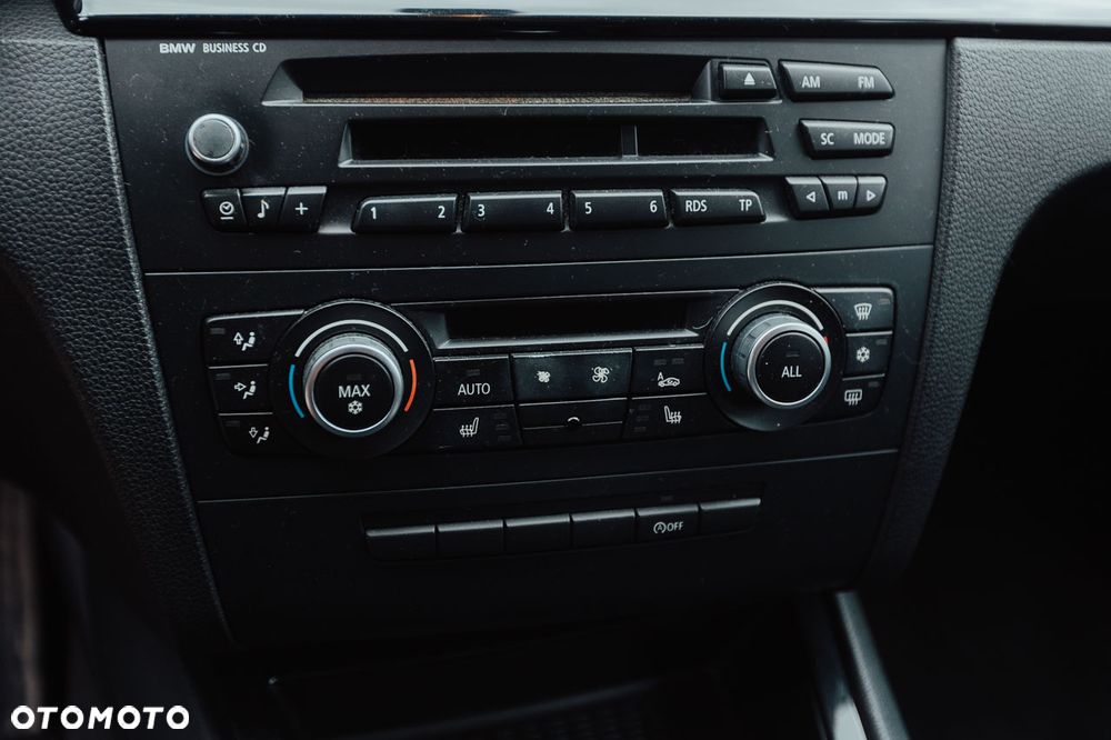 BMW Seria 1 116d - 26