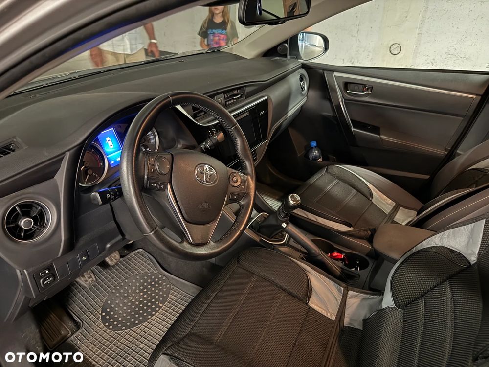 Toyota Corolla 1.6 Comfort - 5