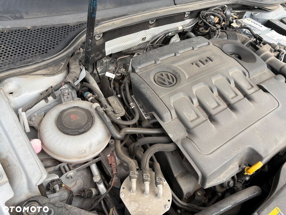 Volkswagen Passat 2.0 TDI SCR Highline - 11