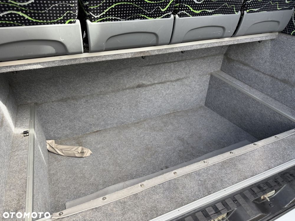 Mercedes-Benz Sprinter 519 - 35