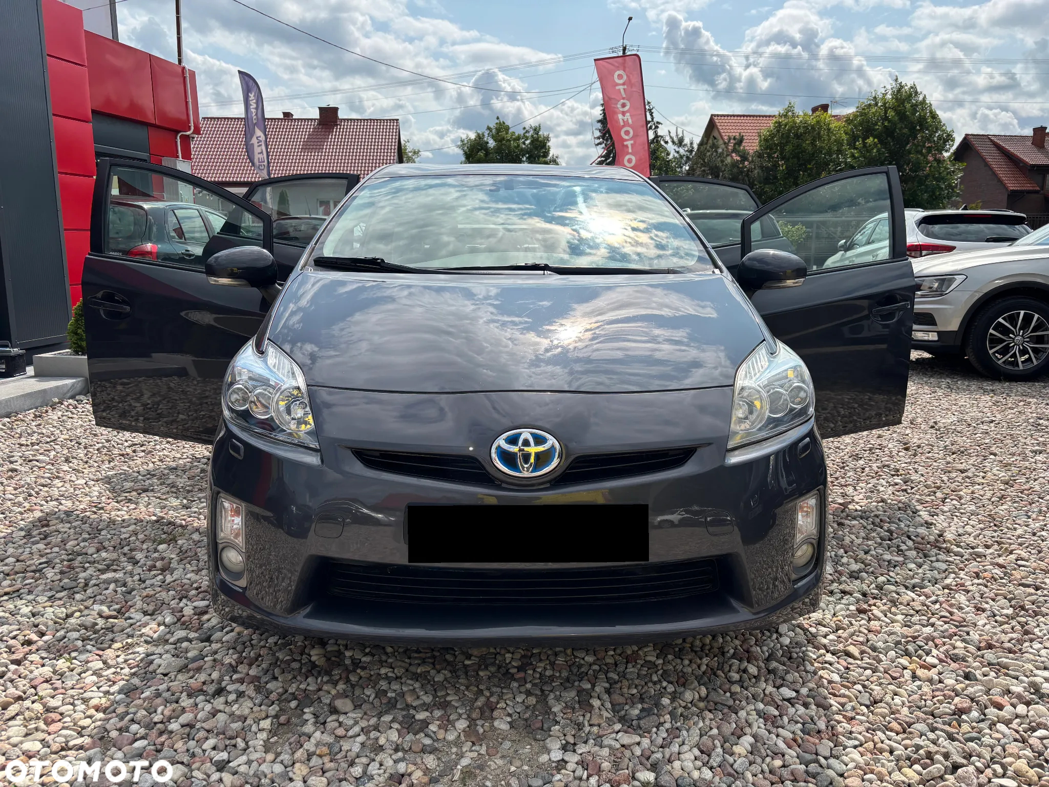 Toyota Prius (Hybrid) Executive - 24