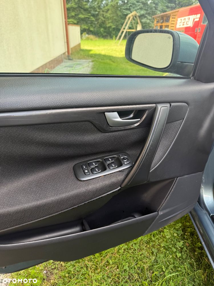 Volvo S60 2.5T Momentum - 7
