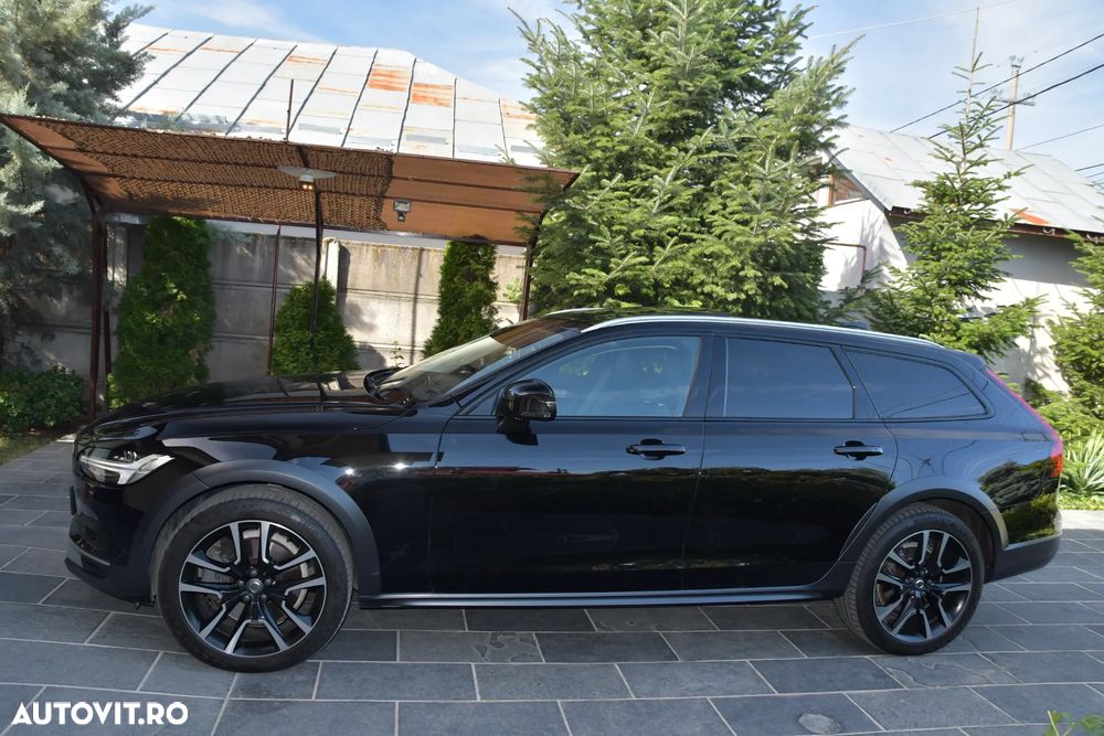 Volvo V90 B6 MHEV AT AWD Ultimate Bright - 31