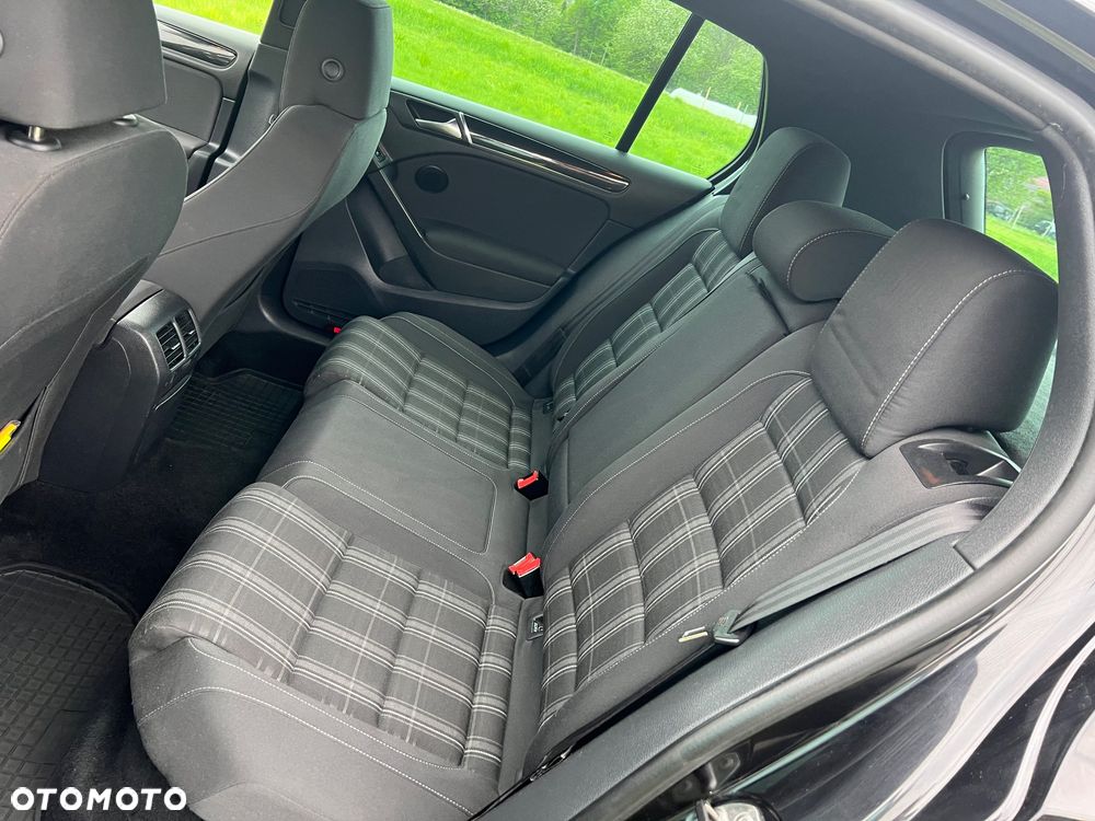 Volkswagen Golf 2.0 TDI DPF GTD - 12