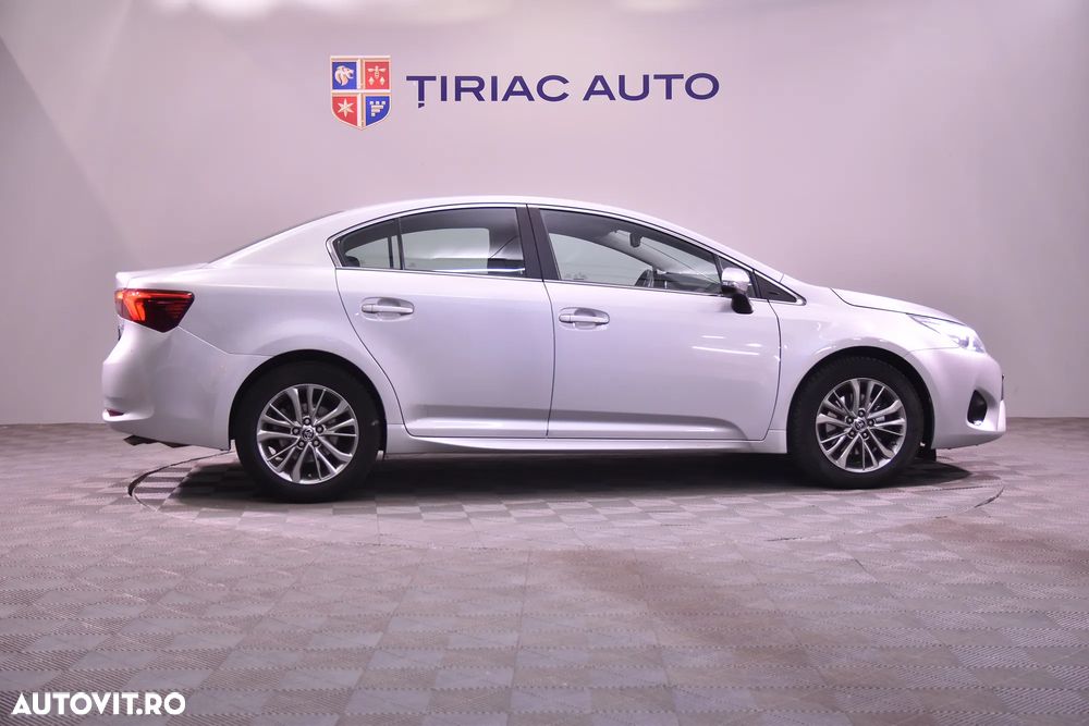 Toyota Avensis - 6