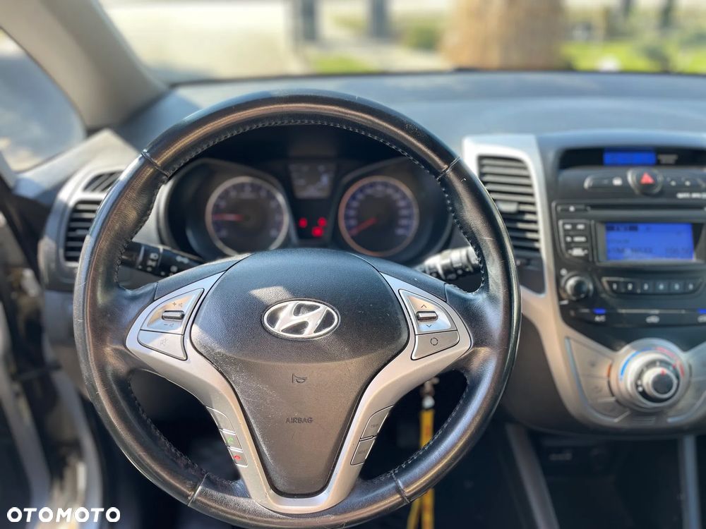 Hyundai ix20 1.4 Premium blue - 13
