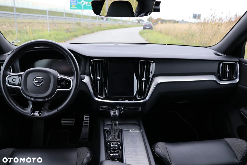 Volvo S60 T4 R-Design - 26